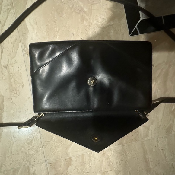 Vintage Givenchy Black Leather Shoulder bag. - Picture 8 of 16